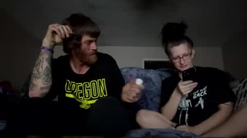 lovEEdovEE online show from May 6, 2:08 am