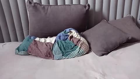 Call me Babe online show from February 4, 9:48 am