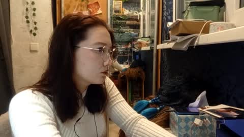 Snapshot of willodeanheitner chatting on February 18, 8:05 pm Phoebe online show from February 18, 8:05 pm