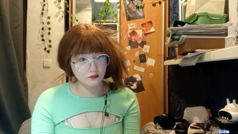 Snapshot of willodeanheitner chatting on March 9, 8:24 pm Phoebe online show from March 9, 8:24 pm