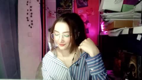 Snapshot of willodeanheitner chatting on March 12, 8:59 pm Phoebe online show from March 12, 8:59 pm