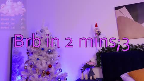 Snapshot of willow__love chatting on December 26, 12:03 am See u 3 of December3 online show from December 26, 12:03 am