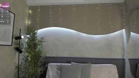 Ms Willow online show from November 8, 12:27 pm