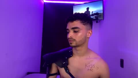 Snapshot of willozxxx chatting on October 29, 4:42 pm willozxxx online show from October 29, 4:42 pm