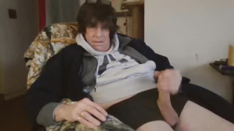 Snapshot of willtie26 chatting on February 15, 9:37 pm willtie26 online show from February 15, 9:37 pm