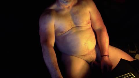 Snapshot of willwill2222 chatting on November 27, 4:58 am John online show from November 27, 4:58 am