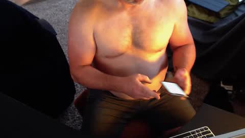 Snapshot of willwill2222 chatting on November 29, 3:37 pm John online show from November 29, 3:37 pm