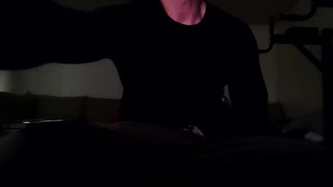 willynn83 online show from March 2, 10:11 am