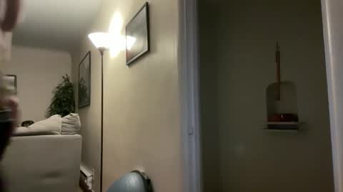 Snapshot of wilmnor chatting on October 31, 1:17 am wilmnor online show from October 31, 1:17 am