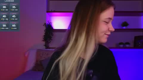 Mary online show from June 8, 2:50 pm