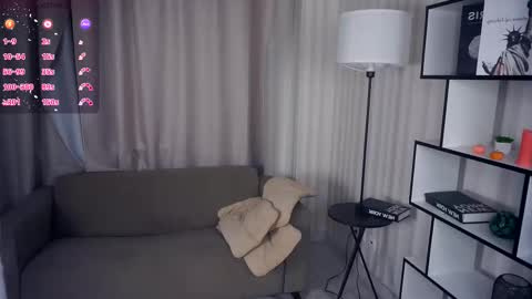 My name is Mia online show from October 14, 4:41 pm