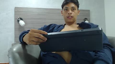 Wiltom online show from November 11, 4:12 am