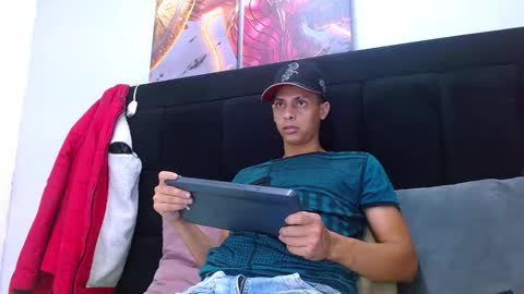 Wiltom online show from December 15, 7:51 pm