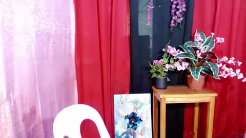 Snapshot of win_boy chatting on July 9, 7:23 am win_boy online show from July 9, 7:23 am