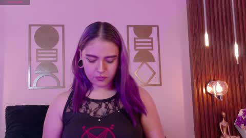 Winchester Hanna online show from April 30, 8:57 pm