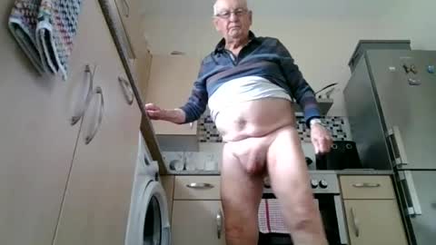 Snapshot of windy19391a chatting on July 21, 10:28 am windy19391a online show from July 21, 10:28 am