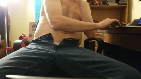 Snapshot of winertzo29 chatting on November 3, 10:32 pm Winertzo29 online show from November 3, 10:32 pm