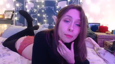 Eevie online show from December 23, 2:35 am