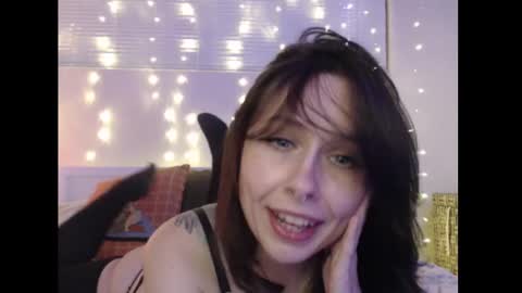 Eevie online show from February 10, 1:46 am