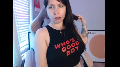 Eevie online show from September 22, 11:18 pm