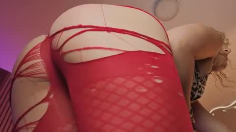 Snapshot of wini_fer chatting on July 28, 4:39 pm Wini Fer online show from July 28, 4:39 pm