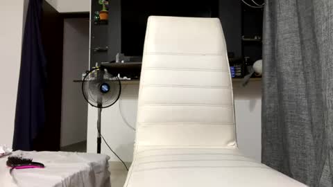 Snapshot of winnieangel chatting on December 2, 11:51 pm Winniethephoota online show from December 2, 11:51 pm