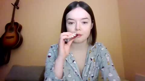 Emma  online show from December 20, 1:00 pm