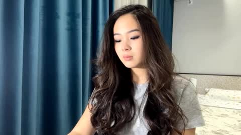 Amina online show from November 10, 2:49 pm