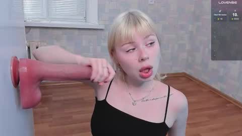 Snapshot of wintershy chatting on October 9, 8:45 am Sophie weight 50kg height 160 online show from October 9, 8:45 am