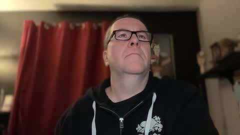 Snapshot of wintyr chatting on March 7, 2:04 am wintyr online show from March 7, 2:04 am