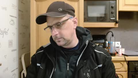 Snapshot of wirzwei8883 chatting on December 9, 4:47 pm Dirty online show from December 9, 4:47 pm