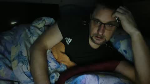 Snapshot of wirzwei8883 chatting on December 23, 3:55 pm Dirty online show from December 23, 3:55 pm