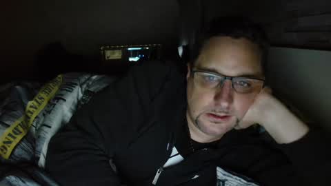 Snapshot of wirzwei8883 chatting on December 29, 10:14 pm Dirty online show from December 29, 10:14 pm