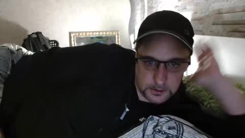 Snapshot of wirzwei8883 chatting on January 2, 1:17 am Dirty online show from January 2, 1:17 am