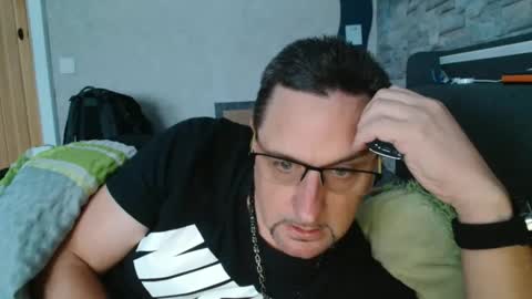 Snapshot of wirzwei8883 chatting on September 28, 2:33 pm Dirty online show from September 28, 2:33 pm