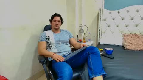 Wiston online show from February 13, 1:51 pm