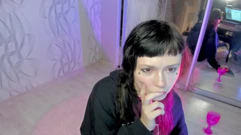 Snapshot of witches_curves chatting on December 27, 7:14 pm Nemo online show from December 27, 7:14 pm