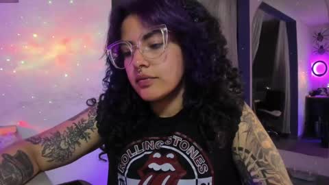 Snapshot of witchofhearts chatting on February 27, 11:48 pm     Luna Violeta  A r t i s t  online show from February 27, 11:48 pm