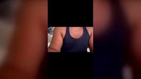 Snapshot of witebull83 chatting on April 12, 11:04 am Witebull online show from April 12, 11:04 am