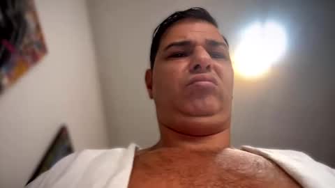 Snapshot of witebull83 chatting on April 30, 8:53 am Witebull online show from April 30, 8:53 am