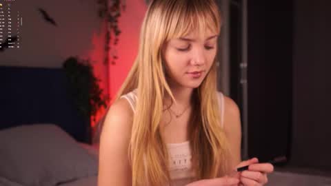 Snapshot of with_my_bae chatting on November 5, 7:36 pm Hollis online show from November 5, 7:36 pm