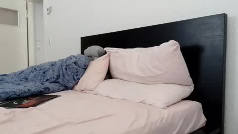 Snapshot of wizzman2442 chatting on February 21, 10:28 am wizzman2442 online show from February 21, 10:28 am