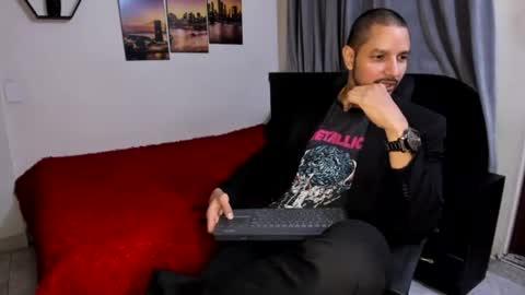 Magnus Dark independent model online show from July 27, 3:35 am