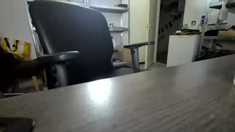 Snapshot of wnhz27 chatting on October 23, 11:24 pm wnhz27 online show from October 23, 11:24 pm