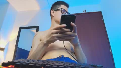  W O L F  online show from February 2, 11:42 am