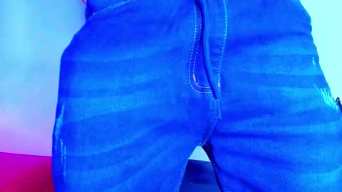  W O L F  online show from February 17, 11:18 am