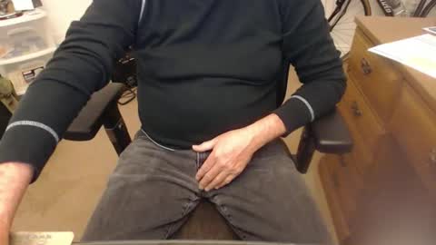 Snapshot of wolfie0717 chatting on November 10, 1:04 am wolfie0717 online show from November 10, 1:04 am