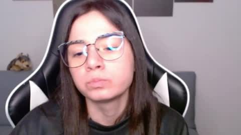 Snapshot of wolfs_daughter chatting on July 5, 2:07 am Alex online show from July 5, 2:07 am