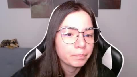 Snapshot of wolfs_daughter chatting on July 11, 2:14 am Alex online show from July 11, 2:14 am