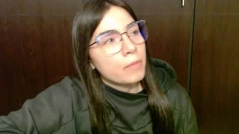 Snapshot of wolfs_daughter chatting on July 26, 2:31 am Alex online show from July 26, 2:31 am